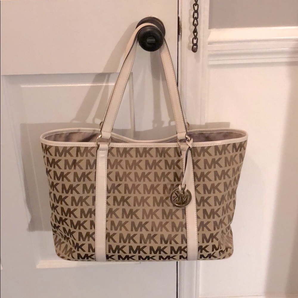 Michael Kors MK tote tan and white